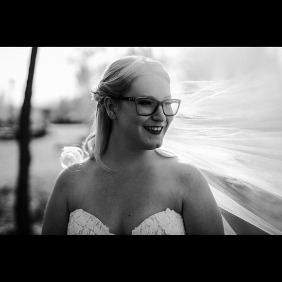 Meet your Posher, Britt - Picture 1 of 1